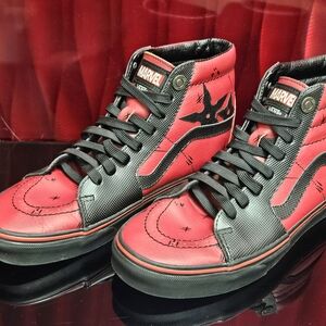Vans x Marvel Deadpool Sk8-Hi – Size 8.5 Men / 10 Women
